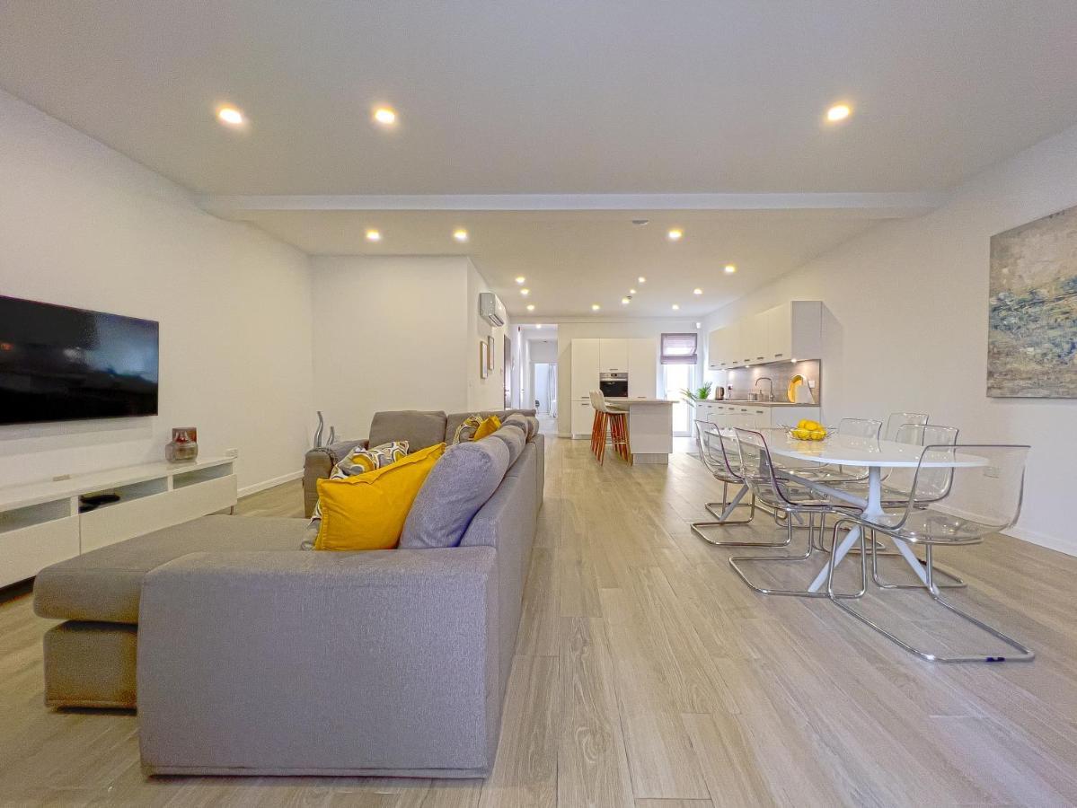 Апартаменты 21 Townhouse In St Julians Сент Джулианс Экстерьер фото