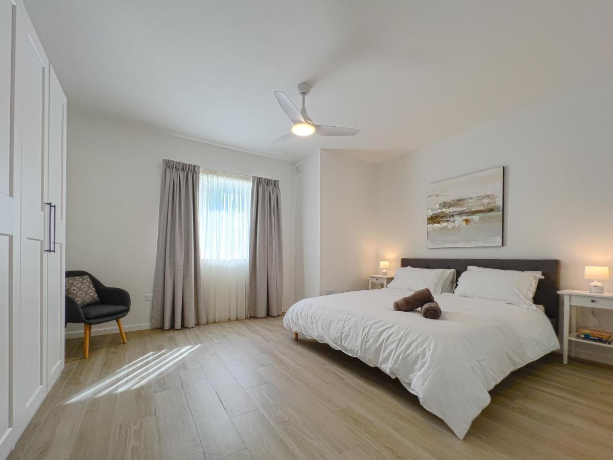Апартаменты 21 Townhouse In St Julians Сент Джулианс Экстерьер фото